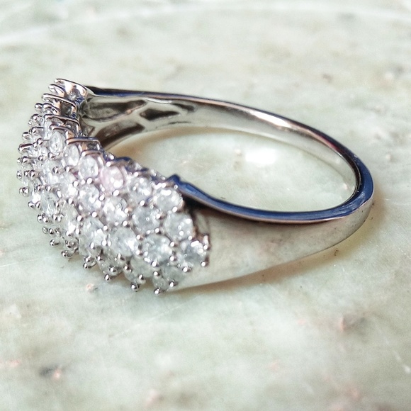 10K White Gold Diamond Ring - Picture 3 of 5